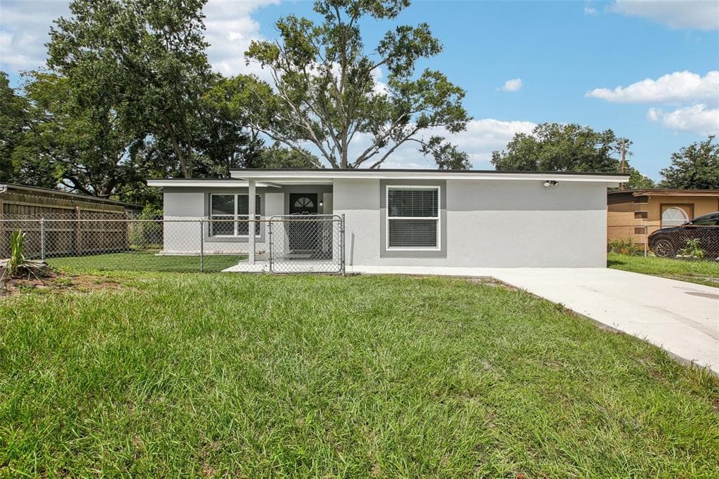 3231 CLIFFORD SAMPLE DRIVE TAMPA, FL 33619