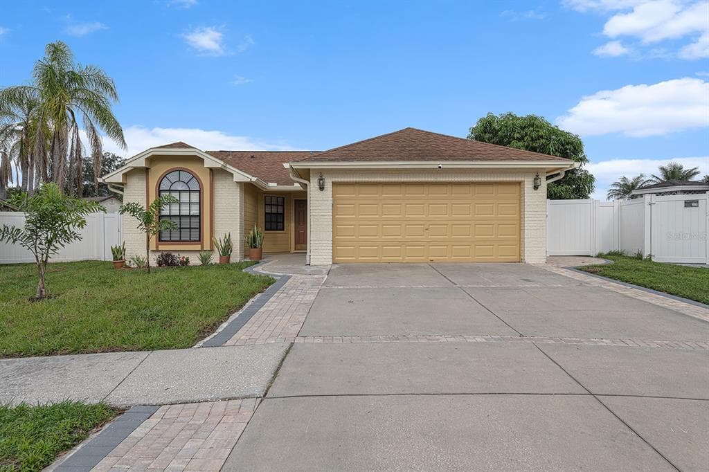 5479 FRIARSWAY DRIVE TAMPA, FL 33624
