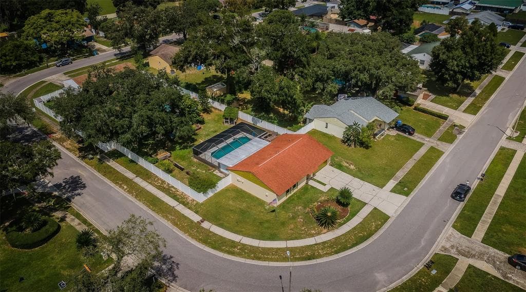 3302 KING CHARLES CIRCLE SEFFNER, FL 33584