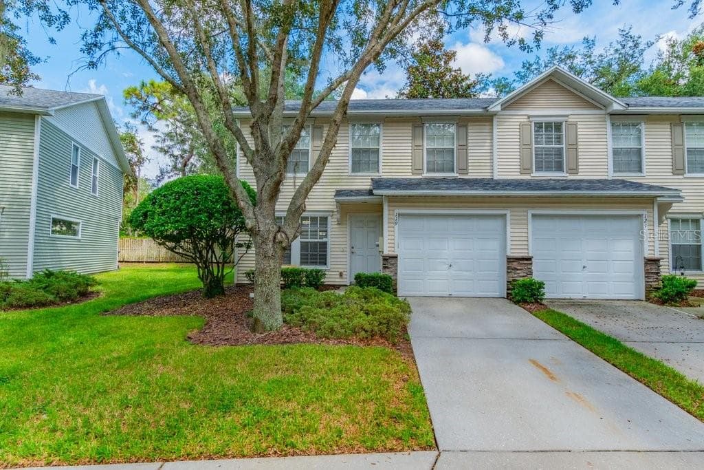 119 WOODKNOLL PLACE VALRICO, FL 33594