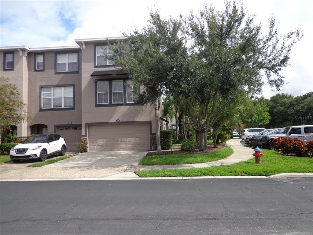 2501 MIDDLETON GROVE DRIVE BRANDON, FL 33511