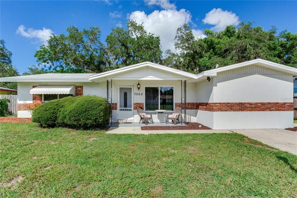 7562 117TH STREET SEMINOLE, FL 33772