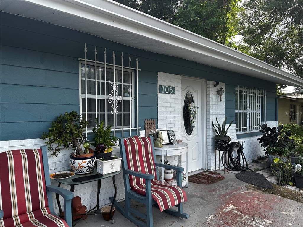 705 S CASTLE COURT TAMPA, FL 33612