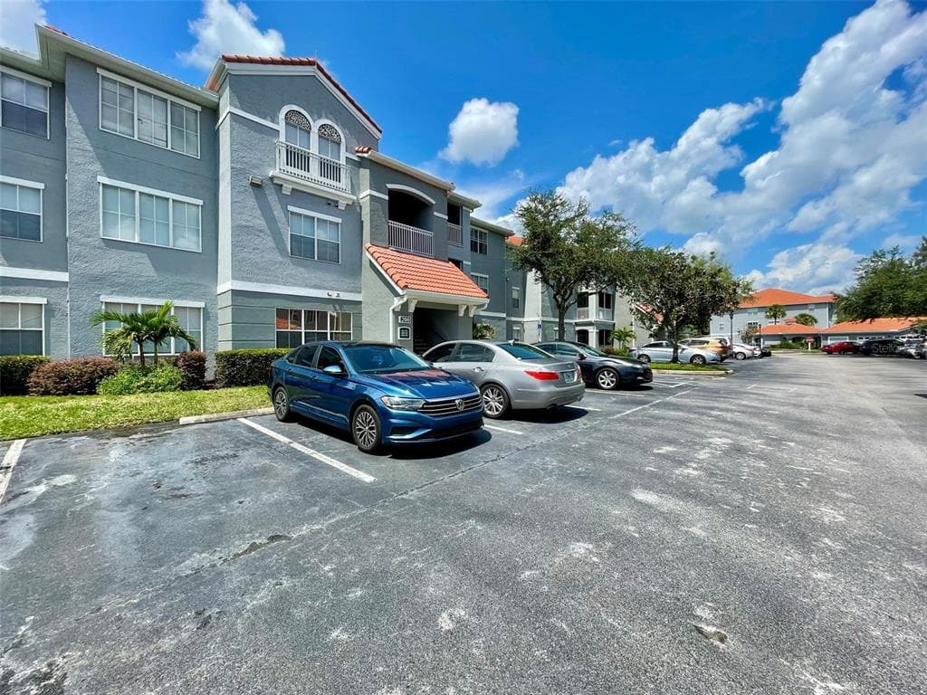 18001 RICHMOND PLACE DRIVE UNIT 210 TAMPA, FL 33647