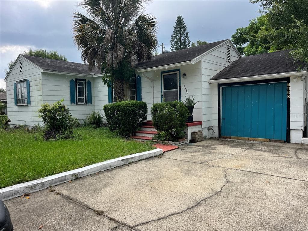 1530 W RIVER SHORE WAY TAMPA, FL 33603