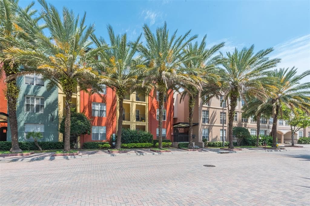 402 S ARMENIA AVENUE UNIT 125 TAMPA, FL 33609