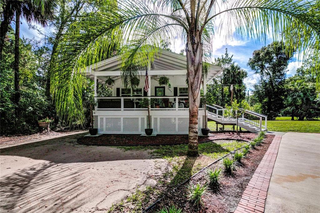 5549 S CHAMBERLAIN POOL AVENUE HOMOSASSA, FL 34448
