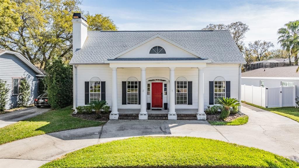 3220 W BAY VILLA AVENUE TAMPA, FL 33611