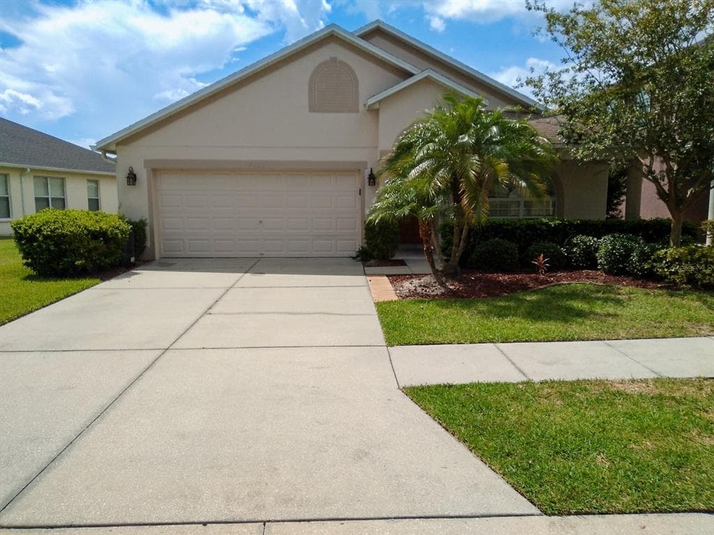 4022 WATERVILLE AVENUE WESLEY CHAPEL, FL 33543