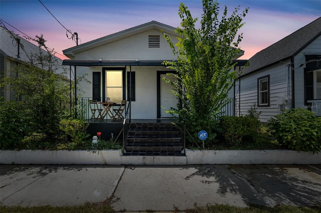 2336 W WALNUT STREET TAMPA, FL 33607