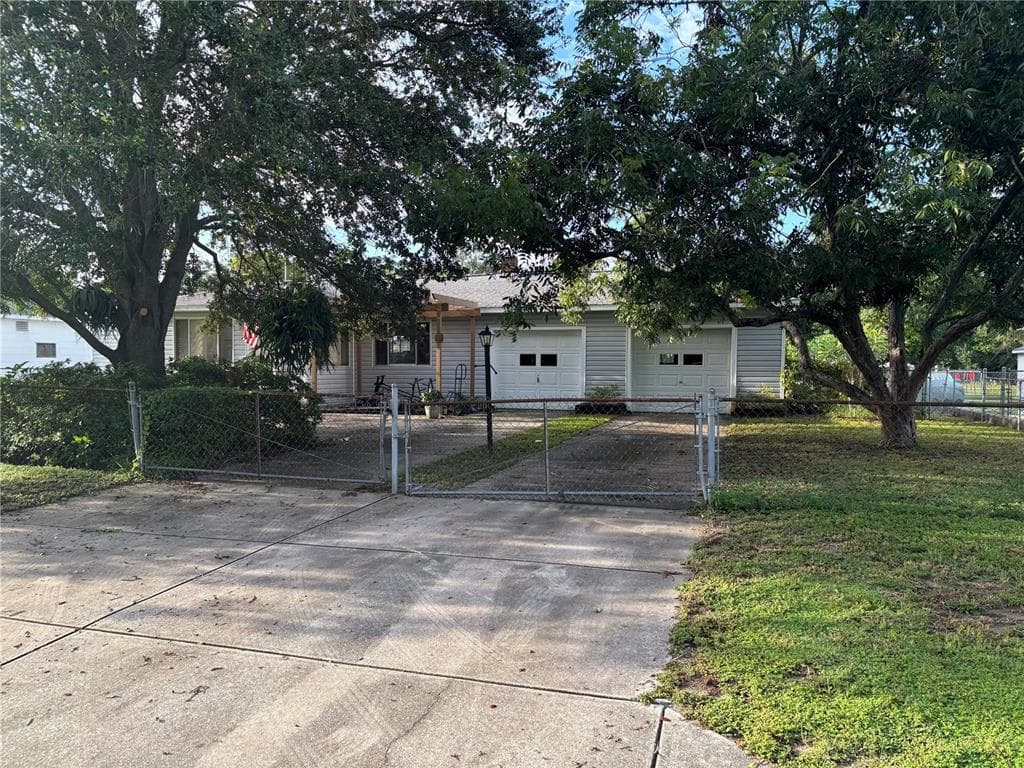 5280 43RD AVENUE N ST PETERSBURG, FL 33709