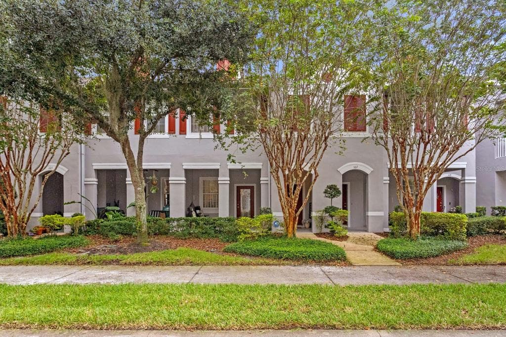9418 W PARK VILLAGE DRIVE UNIT 106 TAMPA, FL 33626