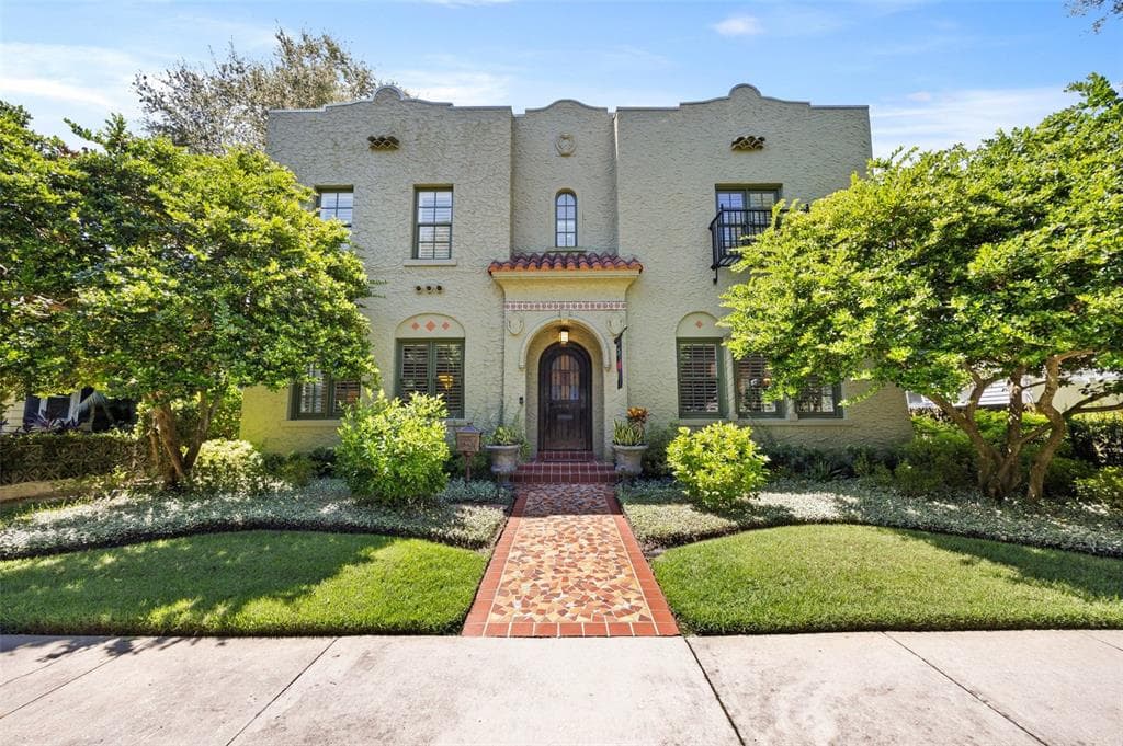416 17TH AVENUE NE ST PETERSBURG, FL 33704