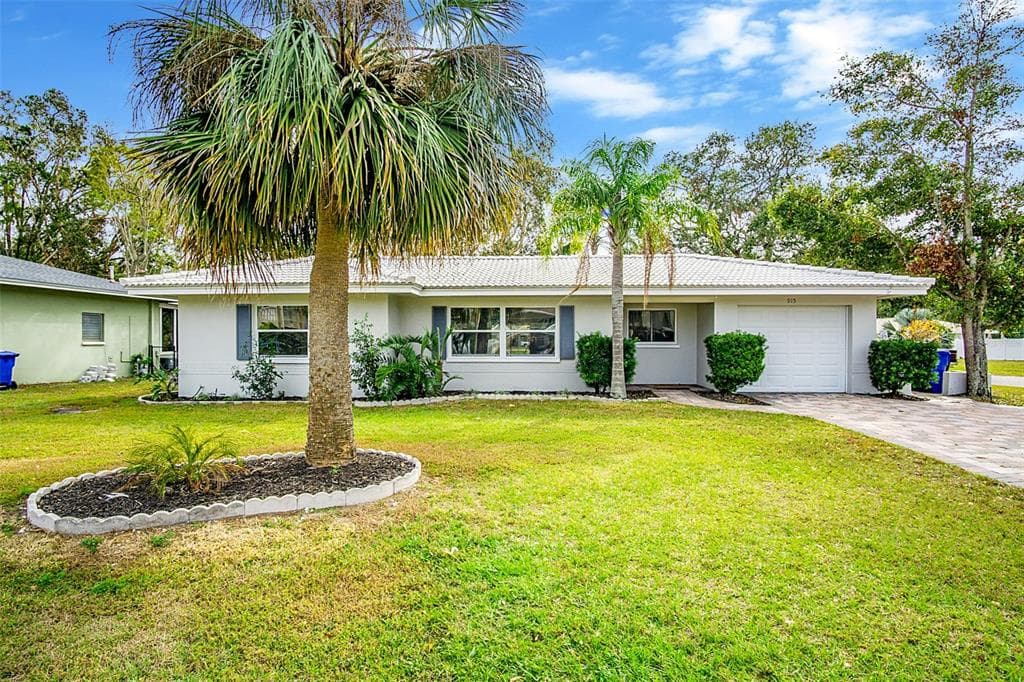 915 VIRGINIA STREET DUNEDIN, FL 34698