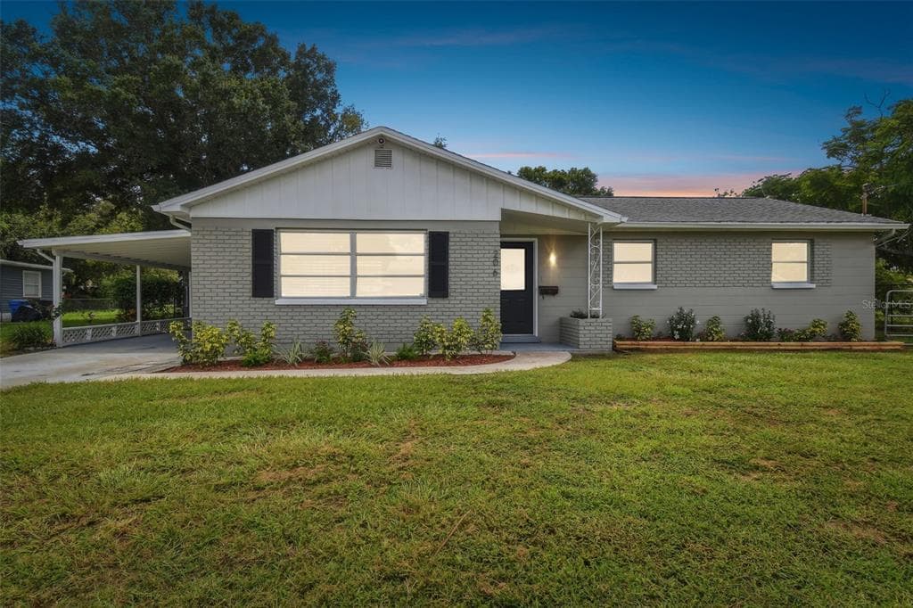 206 6TH AVENUE NW RUSKIN, FL 33570
