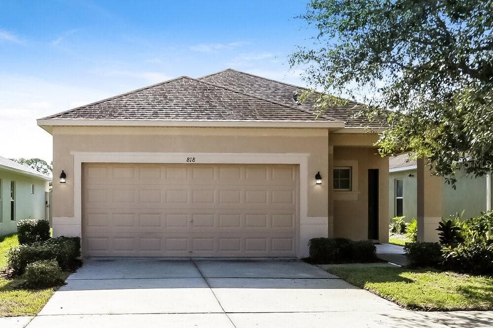 818 COLLEGE CHASE DRIVE RUSKIN, FL 33570