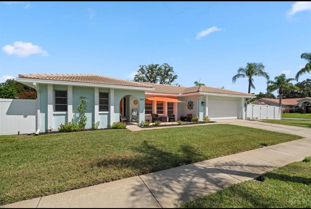 2079 KINGFISHER DRIVE