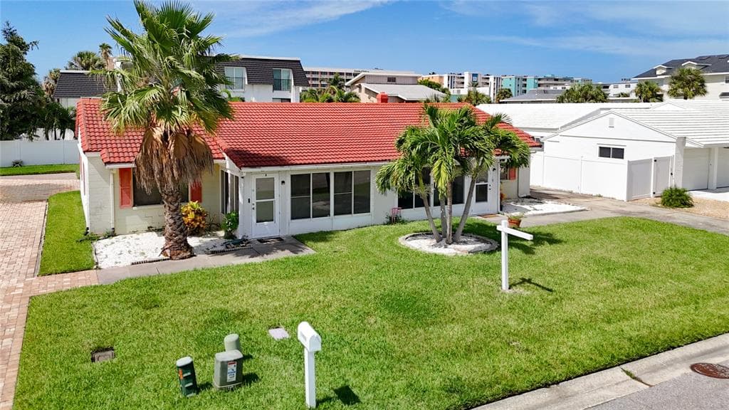 17008 2ND STREET E NORTH REDINGTON BEACH, FL 33708