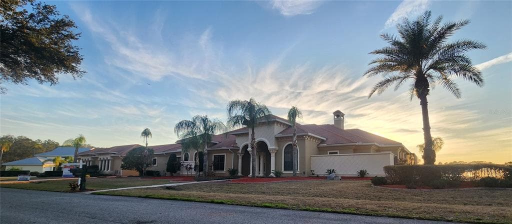 24155 HIDEOUT TRAIL