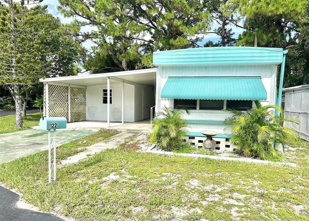 7803 46TH AVENUE N UNIT 122 ST PETERSBURG, FL 33709