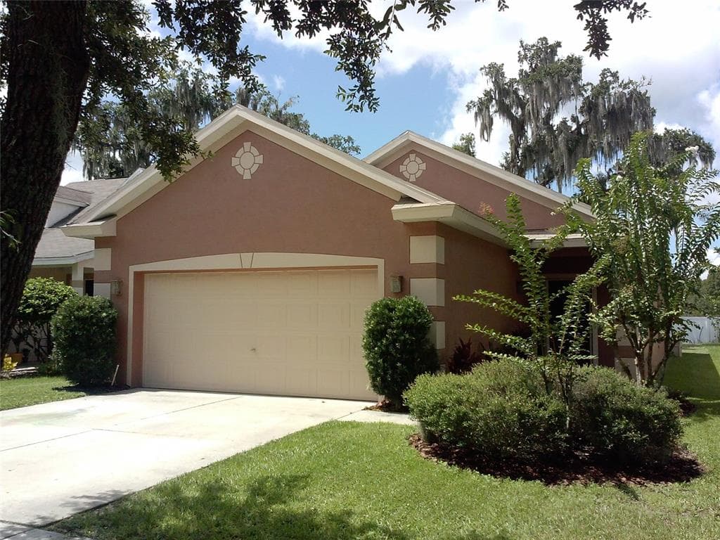5605 TANAGERLAKE ROAD LITHIA, FL 33547
