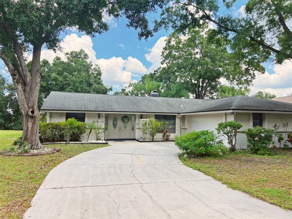 716 HERLONG COURT BRANDON, FL 33511
