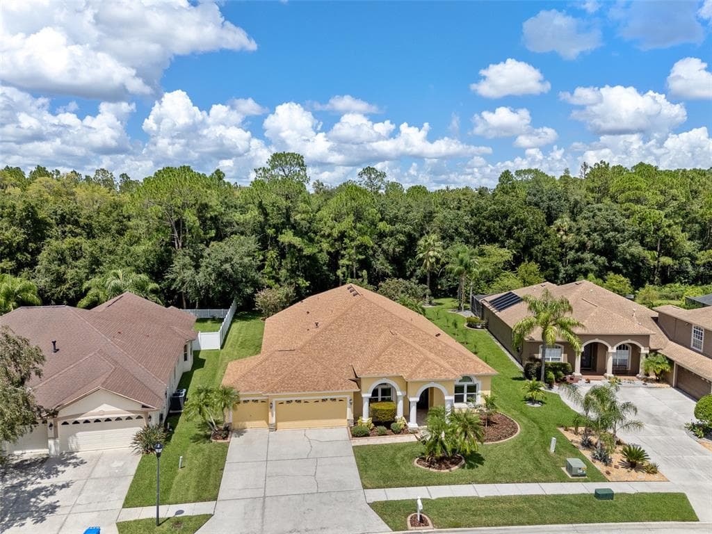 18432 EASTWYCK DRIVE TAMPA, FL 33647
