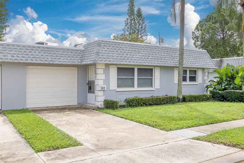 301 MINDY DRIVE LARGO, FL 33771