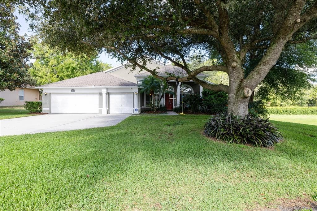 582 CALEDONIA PLACE