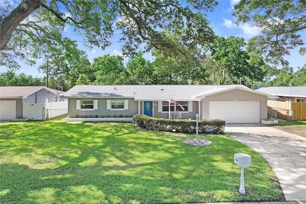 1945 SANDRA DRIVE CLEARWATER, FL 33764
