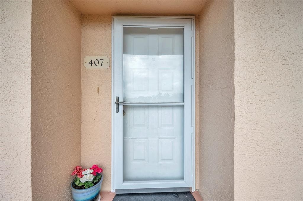 9510 S HARBOR GREENS WAY UNIT 407 SEMINOLE, FL 33776