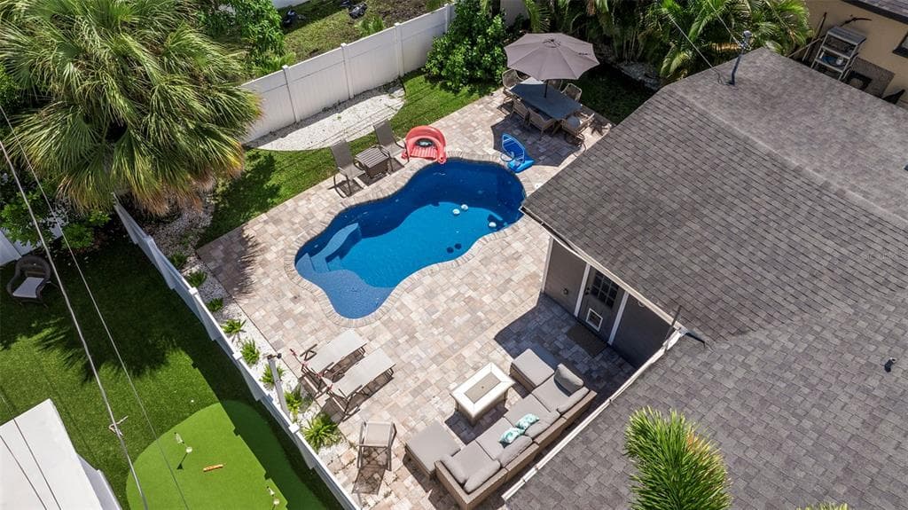 1864 NEW HAMPSHIRE AVENUE NE ST PETERSBURG, FL 33703