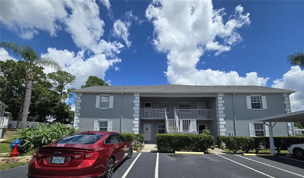 12125 SPARTAN WAY UNIT 201 HUDSON, FL 34667