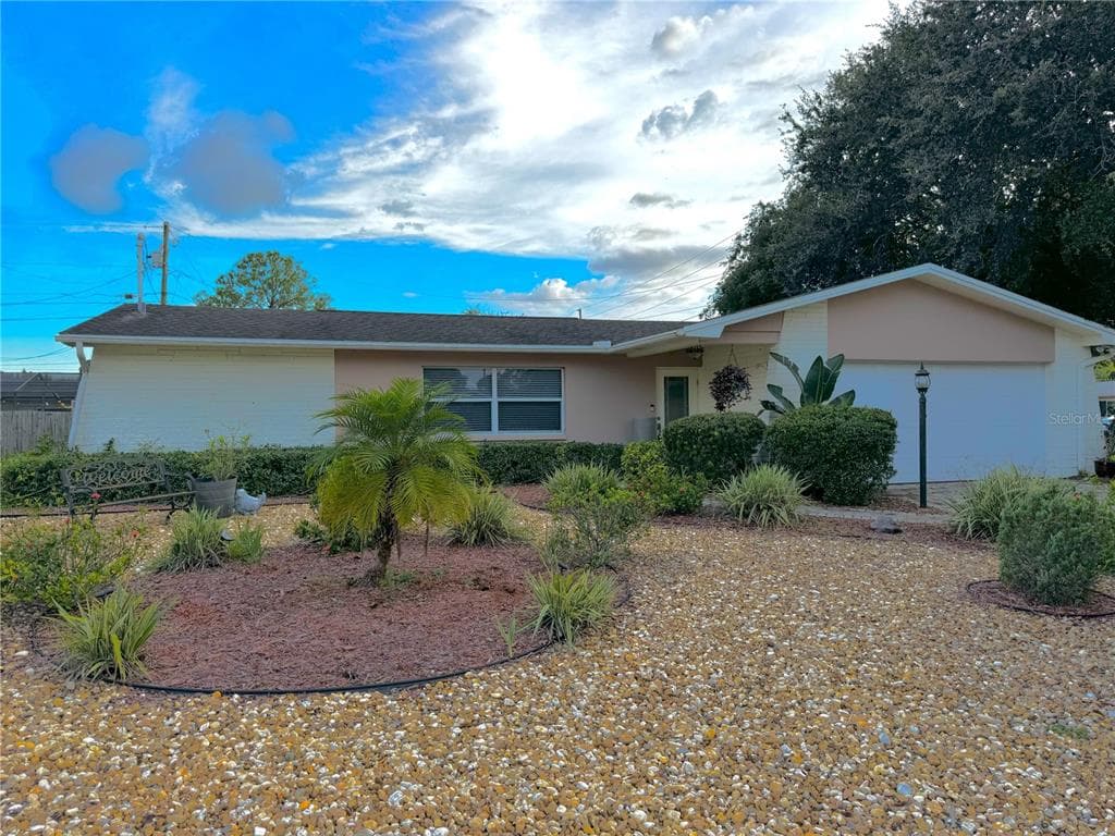 1707 PRINCE PHILIP STREET CLEARWATER, FL 33755