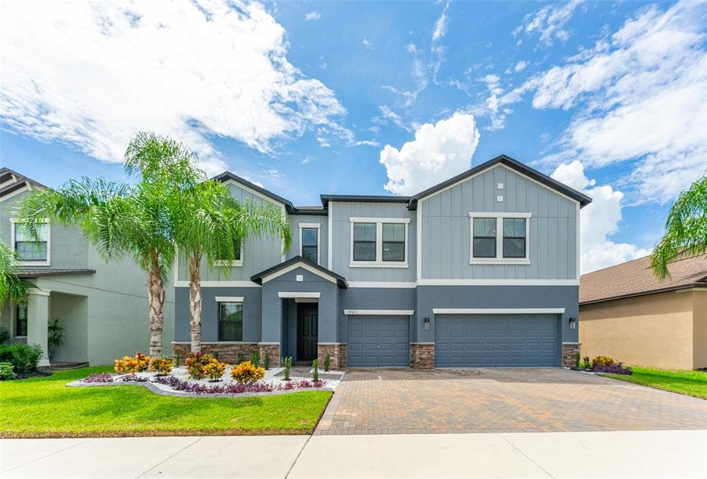 9911 SAGE CREEK DR SUN CITY CENTER, FL 33573