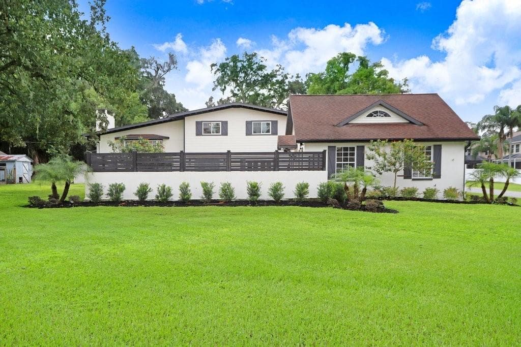 1401 E WHEELER ROAD SEFFNER, FL 33584