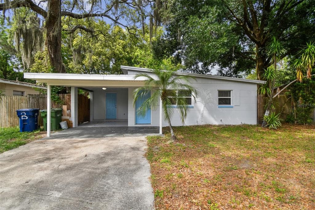 1106 E SENECA AVENUE TAMPA, FL 33612