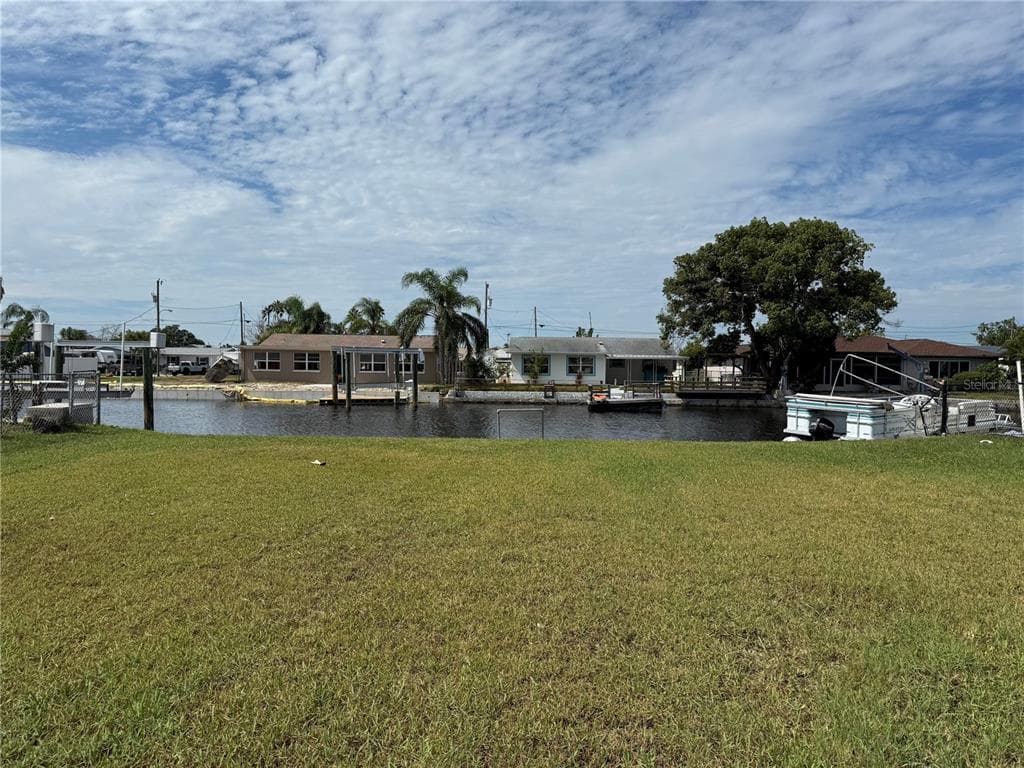 LESLIE HUDSON, FL 34667