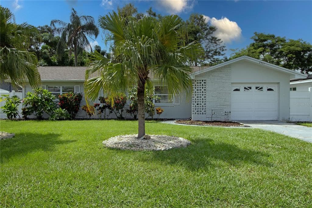 2467 BRENTWOOD DRIVE CLEARWATER, FL 33764