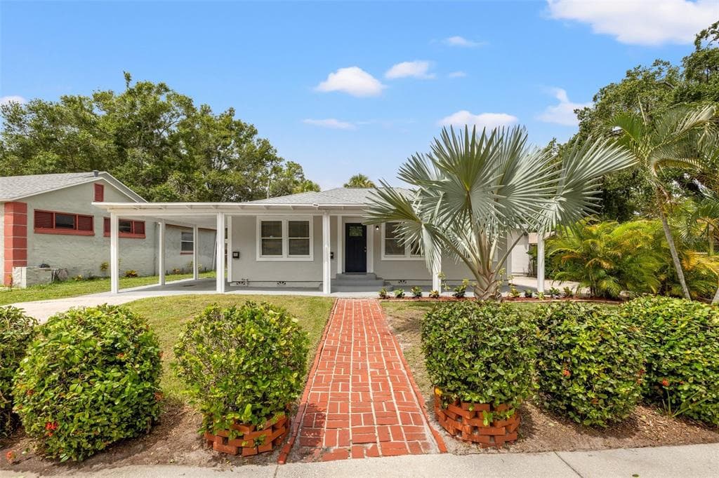 2835 VALENCIA WAY S ST PETERSBURG, FL 33705