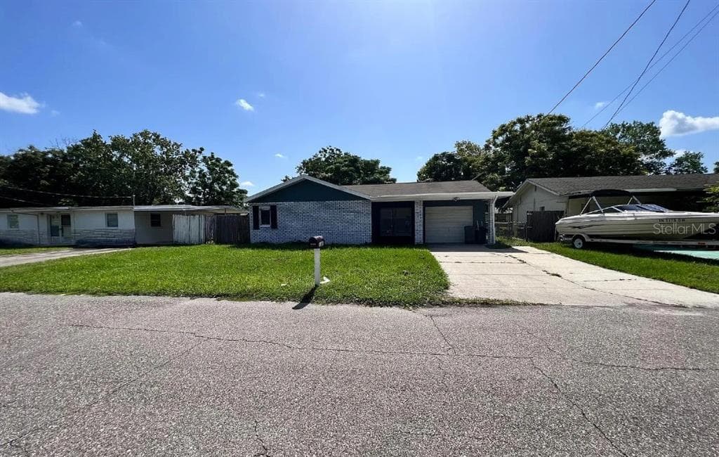 11124 HARDING DRIVE