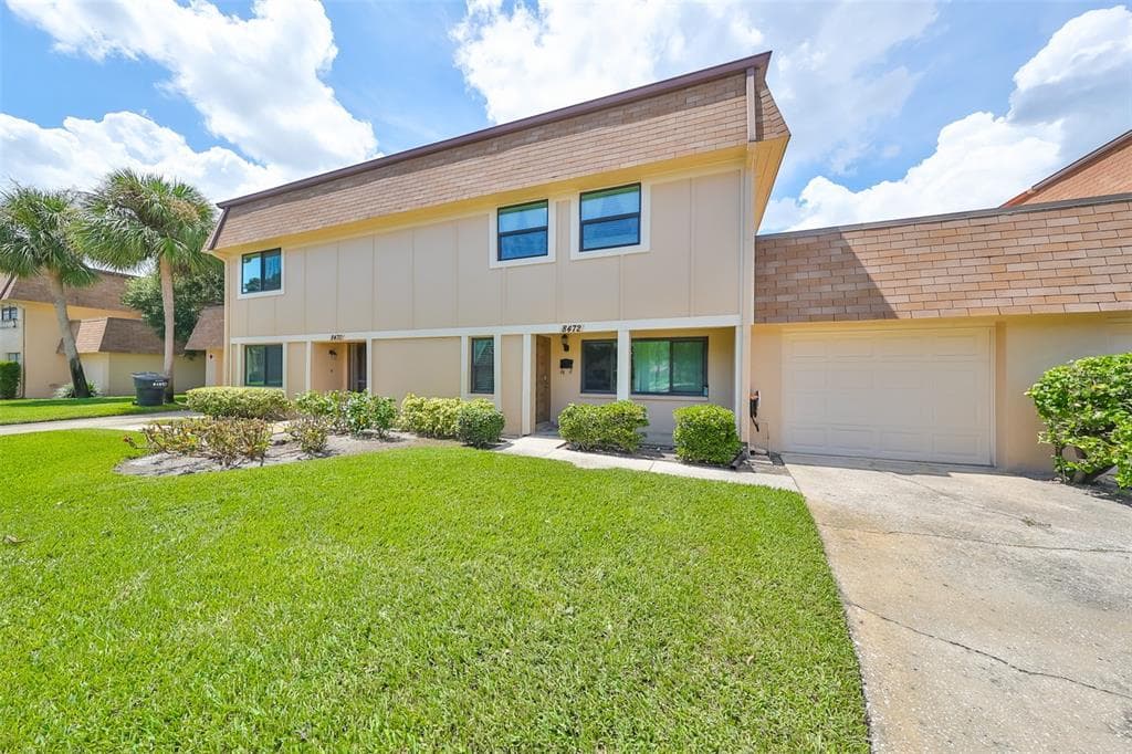 8472 17TH WAY N ST PETERSBURG, FL 33702