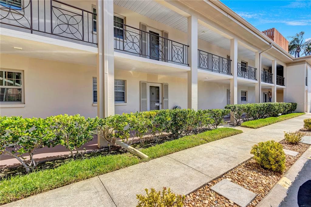 19029 US HIGHWAY 19 N UNIT 6-9 CLEARWATER, FL 33764