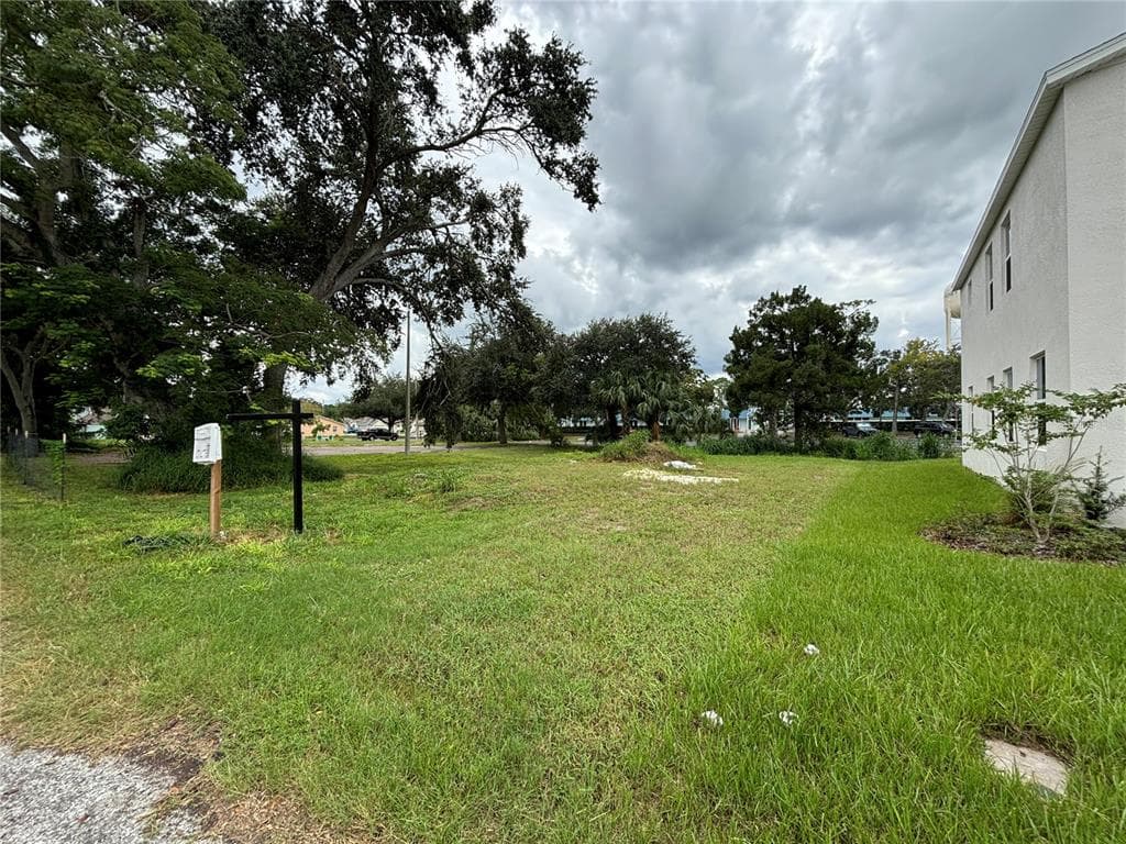 5764 MEADOWLANE STREET NEW PORT RICHEY, FL 34652