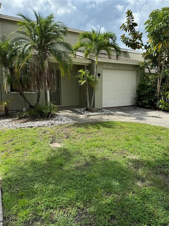 1520 E ADAMS CIRCLE E. LARGO, FL 33771