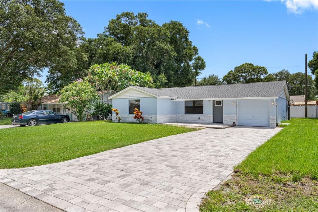 8336 91ST TERRACE SEMINOLE, FL 33777