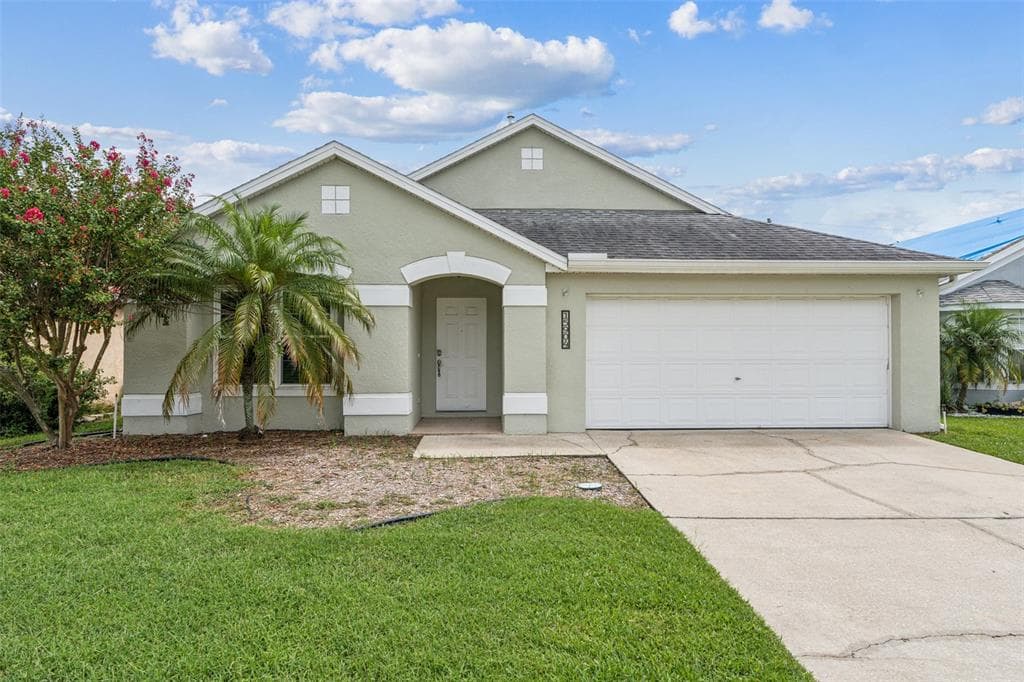 15904 AUTUMN GLEN AVENUE CLERMONT, FL 34714