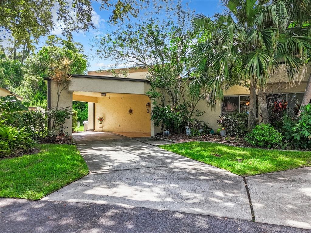 2715 FOXFIRE COURT CLEARWATER, FL 33761