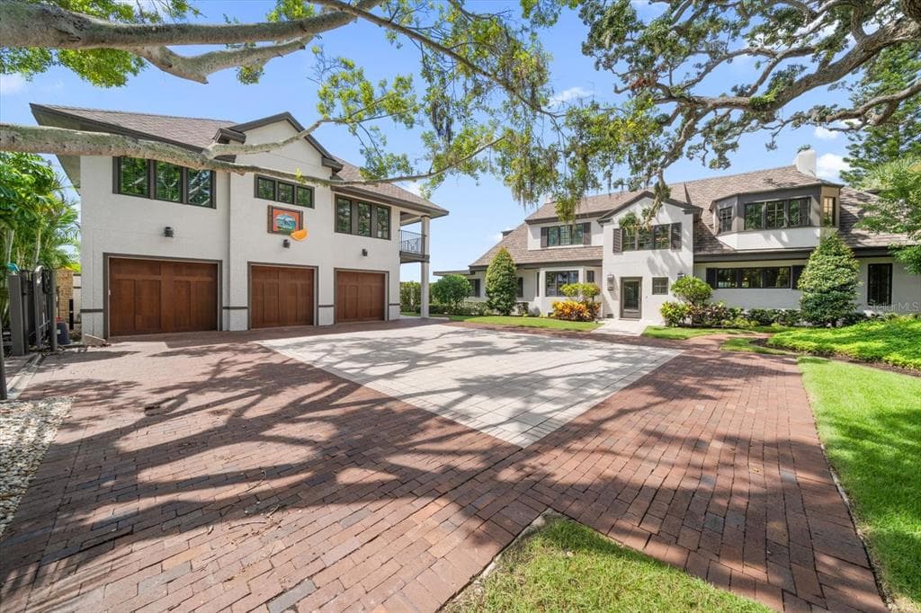 1268 BAYSHORE BOULEVARD DUNEDIN, FL 34698
