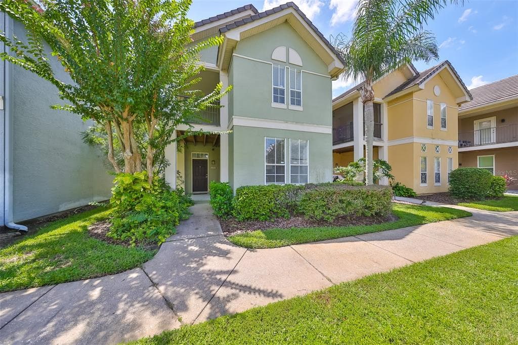 4005 ROCLINATA PALM COURT UNIT 4005 TAMPA, FL 33624